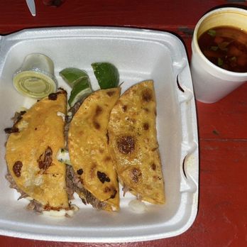 Pepe’s Tacos - Birria Taco with Cheese - Food Trucks Near Me - Austin, Texas