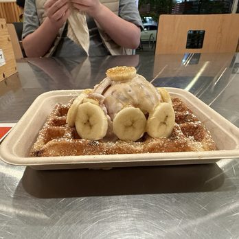 Little Gem Belgian Waffles - Desserts Near Me - Davis, California
