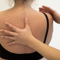 Osteopathie am Ostkreuz - Eva Papouschek - Osteopathie für Erwachsene
