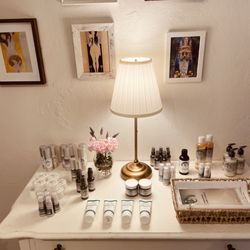 Harmonies Salon - Skin care retail