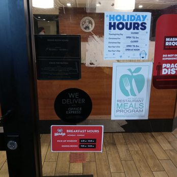 Wendy's - Hours of operation state 10a.m. to 10 p.m. and they even have Christmas symbols that indicate the notice was place recently - Burgers Near Me - La Mesa, California Wendy's - Hours of operation state 10a.m. to 10 p.m. and they even have Christmas symbols that indicate the notice was place recently - Burgers Near Me - La Mesa, California
