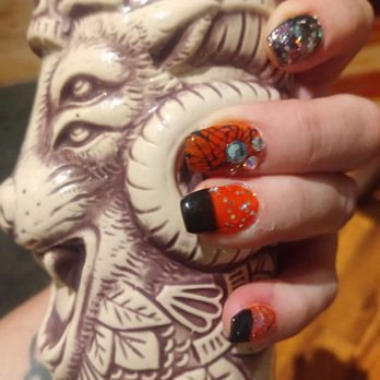 Vase's Nails & Spa - Nail Salons Near Me - San Diego, California
