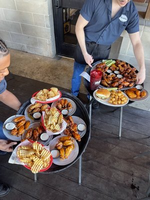 Pluckers Wing Bar by null