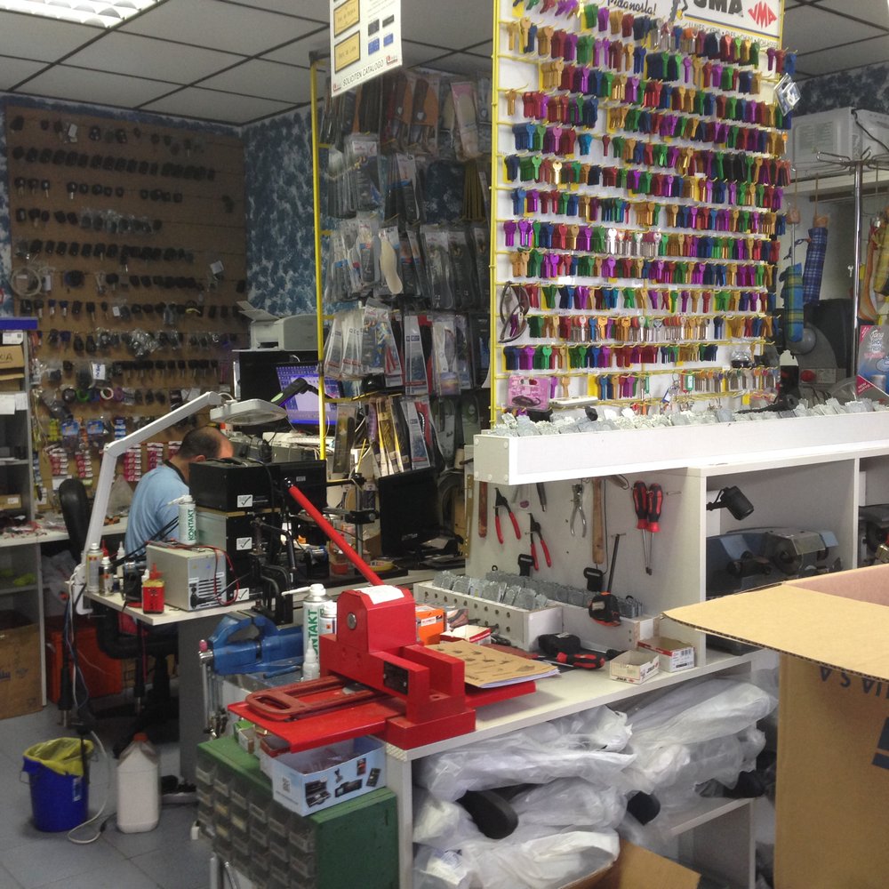 THE BEST 10 AUTOMOTIVE near AV. OVIEDO 11, 39710 SOLARES, SPAIN - Updated  2026 - Hours - Yelp