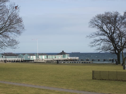 Charlottenlund Beach Park by null