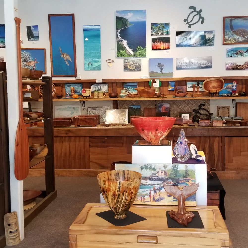 Waipio Valley Artworks - Nice gallery - Art Galleries Near Me - Honokaa, Hawaii Waipio Valley Artworks - Nice gallery - Art Galleries Near Me - Honokaa, Hawaii