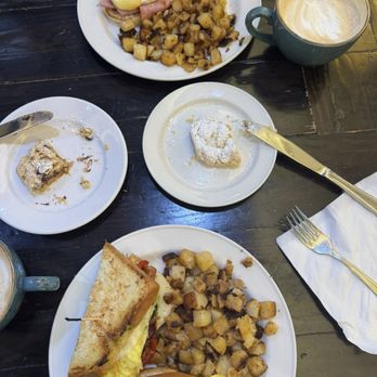 Ruth's Cafe - Breakfast & Brunch Near Me - Indianapolis, Indiana