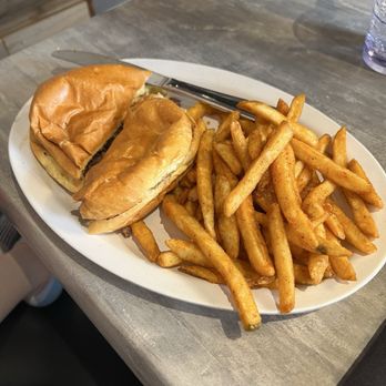 Whiptail Grill - Kids 100% beef burger and fries! - Mexican Near Me - Springdale, Utah