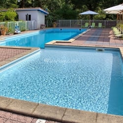 Hôtel Logis le Pont Bernet - Piscine