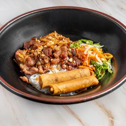 Vermicelli with Grilled Pork and Egg Roll