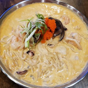Chi Chi Korean Pocha - Seafood creamy udon - Korean Near Me - Bellevue, Washington