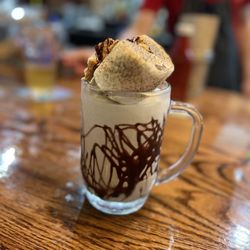 Jon’s Grille - You're killing me smalls milkshake