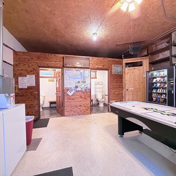 Oregon Trail RV Park & Cabins - Laundry, bathroom and rec room - RV Parks Near Me - Atkinson, Nebraska