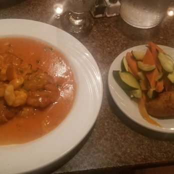 DeCosta's Restaurant - Italian Near Me - Yonkers, New York