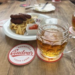 Biergartl im Stadtpark - Enjoyed a Czech Budvar beer and fried sausage in a quiet garden atmosphere.