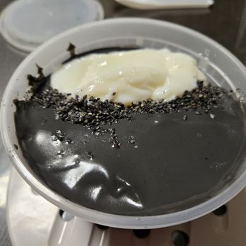 Sugar Maison - Sesame paste mochi, not my favorite... - Desserts Near Me - Markham, Ontario