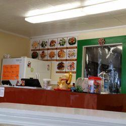 China Wok - Order at counter for freshly made Chinese food or wings, sit down or take away