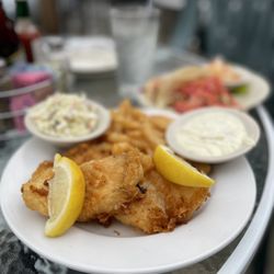 JJ's Fish House - Fish and chips