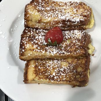 Sweet E's Cafe - Banana stuffed French toast - Cafes Near Me - Honolulu, Hawaii