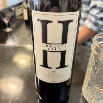 Holgate Hill - Wine Tasting Room Near Me - Amador City, California Holgate Hill - Wine Tasting Room Near Me - Amador City, California