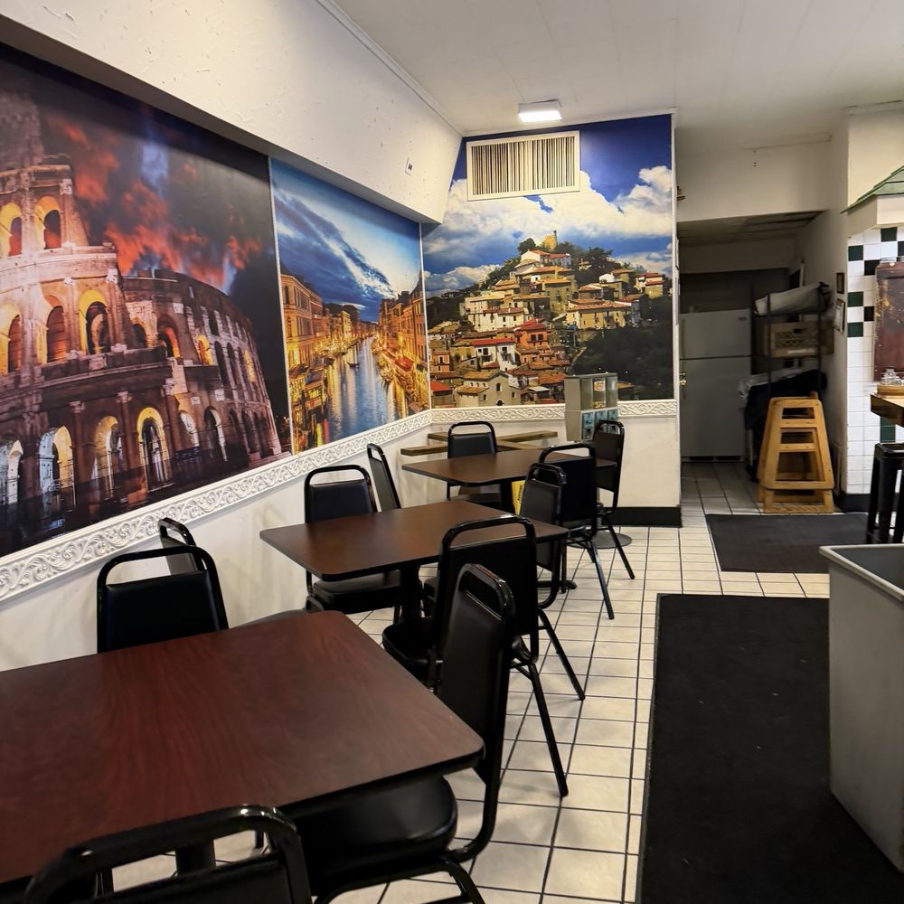 Nicky G's - beautiful scenery and nice bathroom if needed - Pizza Near Me - Pompton Lakes, New Jersey