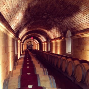 HALL Rutherford - Wine Tours Near Me - St. Helena, California