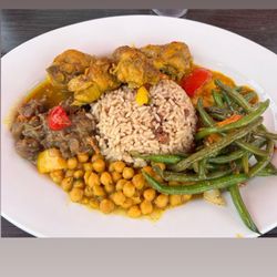 The Callaloo Cafe and Bar - Chicken Curry plate