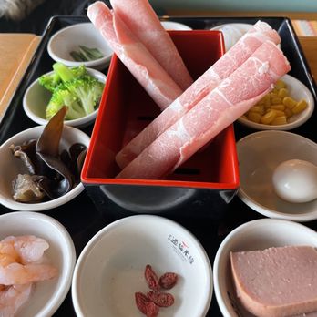 Yun Nan - Toppings on the side - Noodles Near Me - Brossard, Quebec