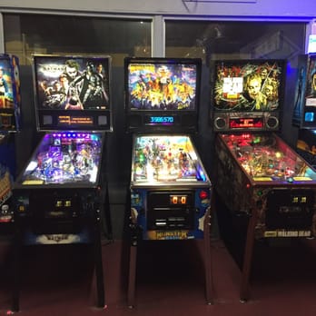 8 Bit Arcade Bar - Pinballs, pinballs, and more pinballs! - Bars Near Me - Renton, Washington