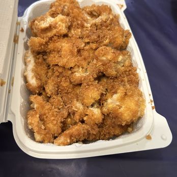 Sushi Town - Chicken Karaage appetizer - Sushi Bars Near Me - San Jose, California Sushi Town - Chicken Karaage appetizer - Sushi Bars Near Me - San Jose, California