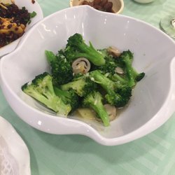 金滬庭 - Steamed broccoli