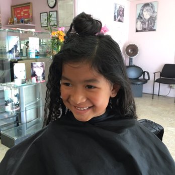 Premier Cuts - Happy little girl - Hair Salons Near Me - Concord, California Premier Cuts - Happy little girl - Hair Salons Near Me - Concord, California