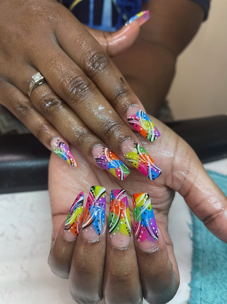 HAPPY NAILS 607 Veterans Pkwy, Moultrie, Nail Salons