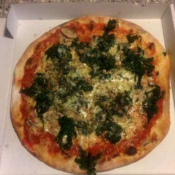 Pizzeria Ravenna - Pizza mit Spinat und Champignons - Pizza Near Me - Dusseldorf, NW Pizzeria Ravenna - Pizza mit Spinat und Champignons - Pizza Near Me - Dusseldorf, NW