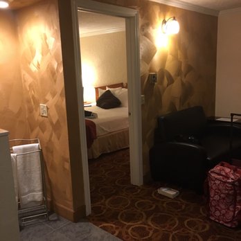 Sturgis Lodge and Suites - Hotels Near Me - Sturgis, South Dakota Sturgis Lodge and Suites - Hotels Near Me - Sturgis, South Dakota