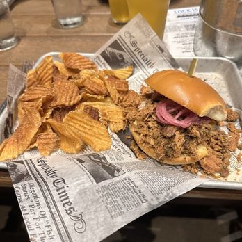 Lock 15 Brewing Co. - Jerk Chicken Sandwich - Brewpubs Near Me - Akron, Ohio
