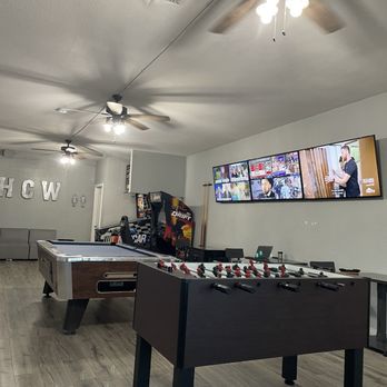 911 Windshield Repair & Replacement - Waiting area - Windshield Installation & Repair Near Me - Orange, California