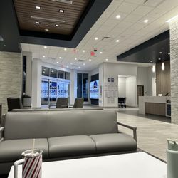 Henderson West Hospital - Main entrance and admitting reception area.
