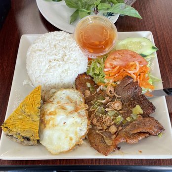 Baguette Delite - Combo pork chop on rice - Vietnamese Near Me - Edison, New Jersey