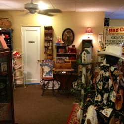 Vintage Gal - another interior shot