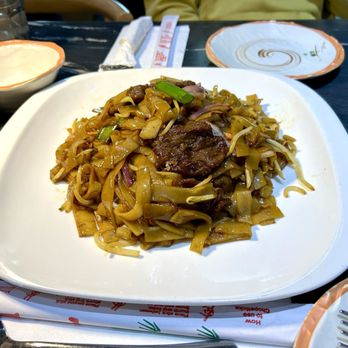 Local Cafe - Beef chow fun - Chinese Near Me - Fremont, California Local Cafe - Beef chow fun - Chinese Near Me - Fremont, California