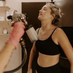 Golden Blush Spray Tanning