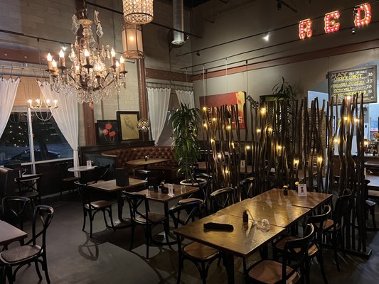 Red Table Restaurant by null