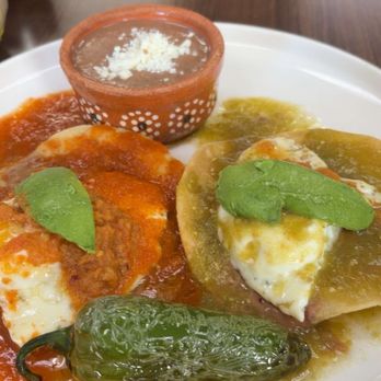 Con Huevos - Huevos divorciados. Doesn't look like alot of food , but it's a decent portion. - Mexican Near Me - Los Angeles, California Con Huevos - Huevos divorciados. Doesn't look like alot of food , but it's a decent portion. - Mexican Near Me - Los Angeles, California