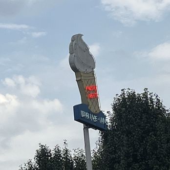 Frostee Freeze - Sign - Fast Food Near Me - New Tazewell, Tennessee