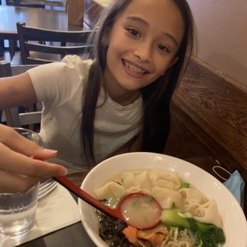 Reren Lamen & Bar - Wonton noodle soup - Ramen Near Me - Washington, DC, District of Columbia