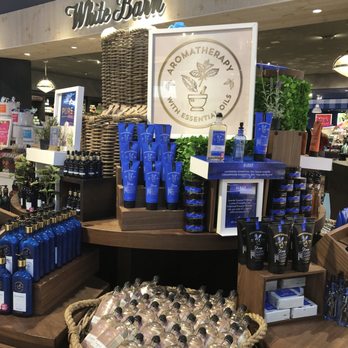 Bath & Body Works - Cosmetics & Beauty Supply Near Me - Aventura, Florida Bath & Body Works - Cosmetics & Beauty Supply Near Me - Aventura, Florida