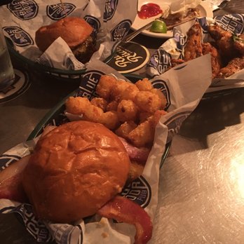 Blue Door Pub Como Ave - Notice that bacon. I made out with it. - Burgers Near Me - Minneapolis, Minnesota