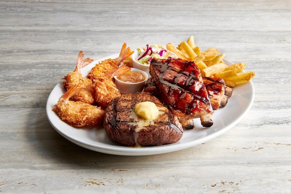 Rainforest Cafe by null