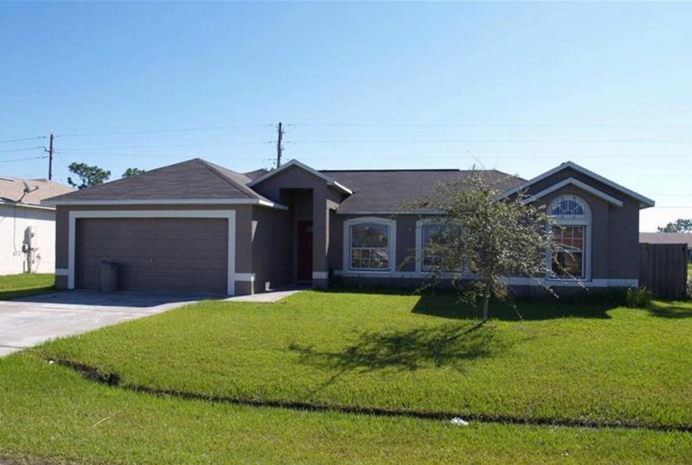 Slide of JE Roofing Contractors